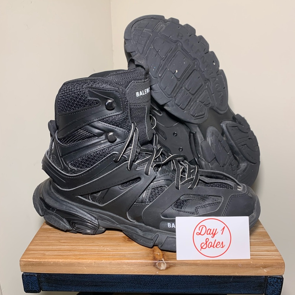 Balenciaga Track Hike Size 11